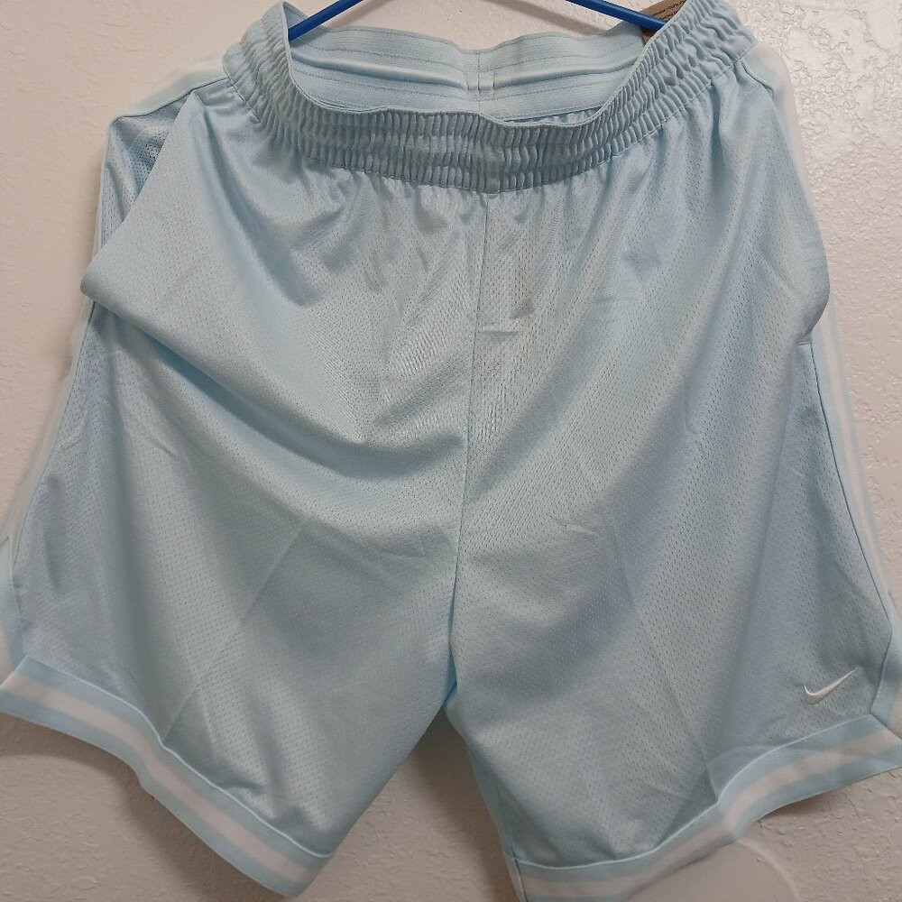 NIKE Dri Fit DNA basketball shorts Medium glacier blue NWT
